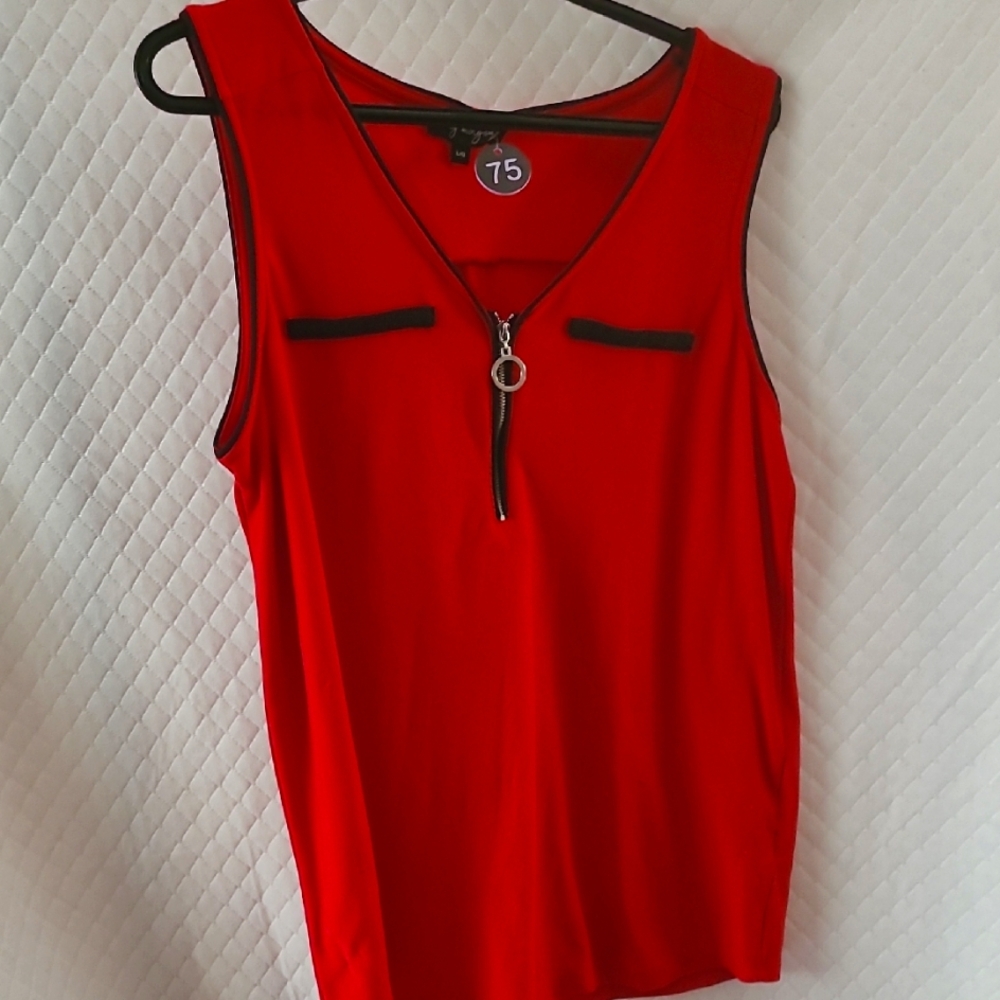 # 75 Lily Morgan Sz L Vibrant Red Tank Top with Black & Zipper Accent Good Used